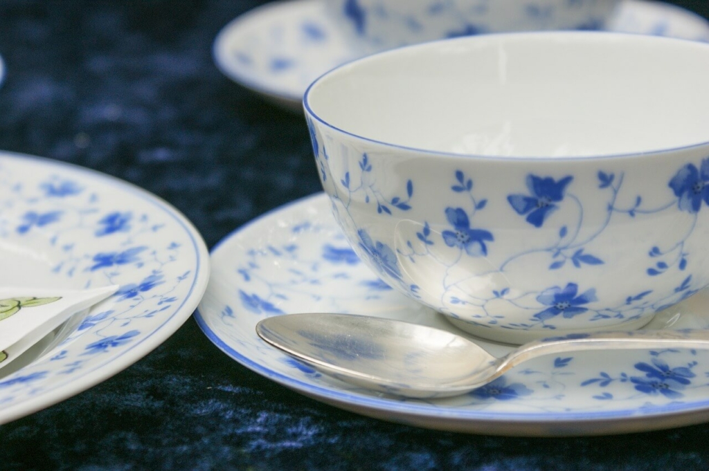 kaffeegeschirr blumendesign